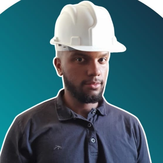 Foto do Engenheiro Andreyr Christian, fundador da Bravante Engenharia